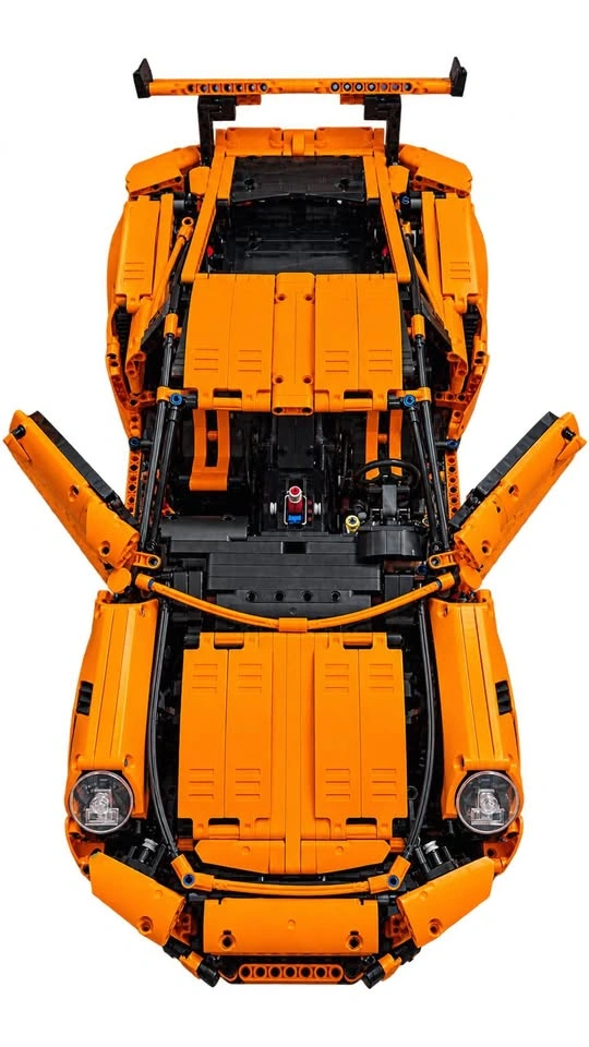 LEGO Technic Porsche 911 GT3 RS - photo 3