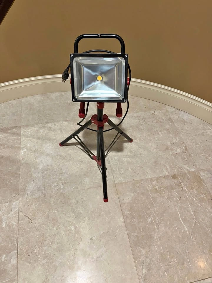 Husky Height Adjustable LED Corded Work Light on stand