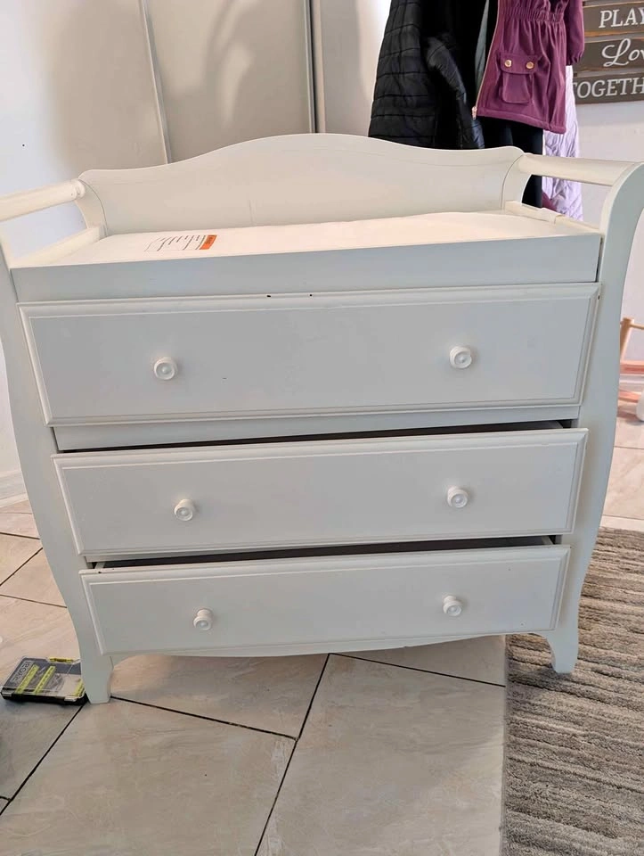 Dresser/Chest with change pad
