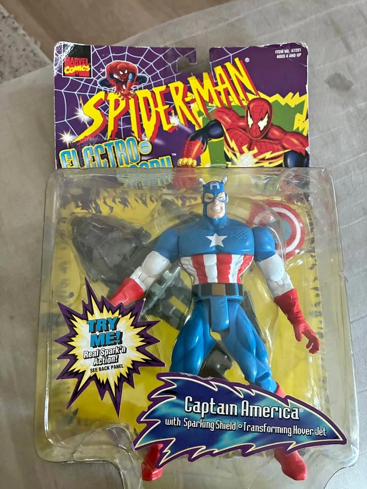 1997 Toy Biz Spider-Man: Electro-Spark Captain America