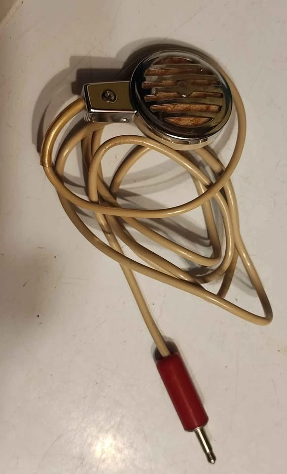 Aiwa TP-40 portable reel-to-reel tape recorder - photo 3