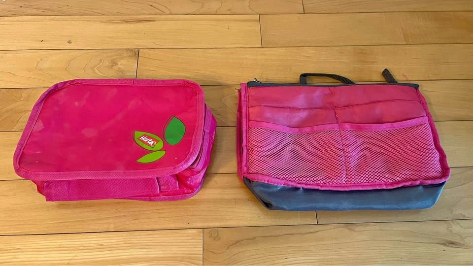 Set of lunch bag and bag organizer