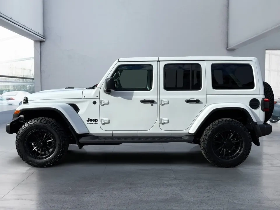 2026 Jeep wrangler sahara 4 door 4x4 - photo 2