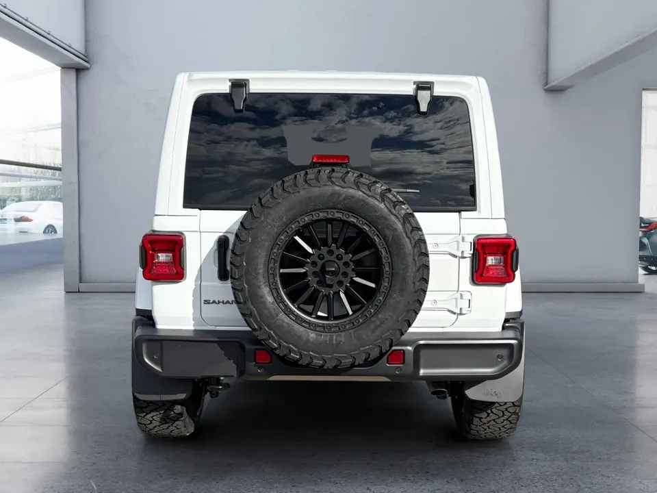 2026 Jeep wrangler sahara 4 door 4x4 - photo 5