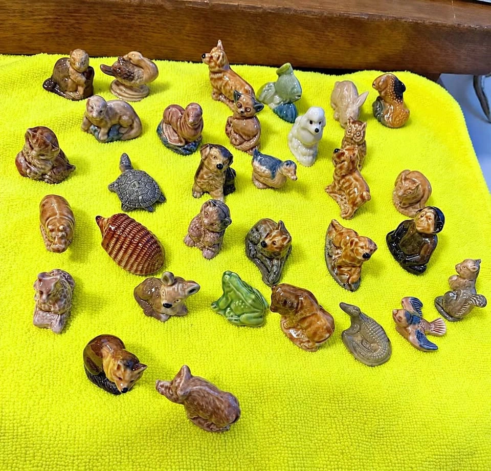 Vintage Wade Whimsies Red Rose Tea Figurines-Large Lot of 32