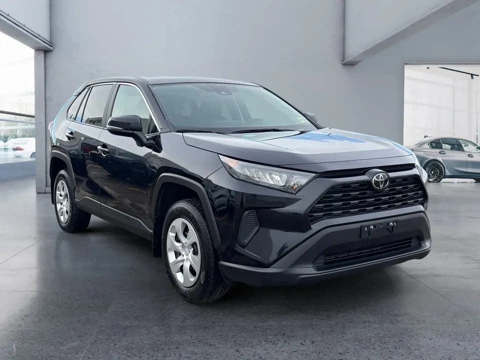 2025 Toyota RAV4 LE AWD - photo 2