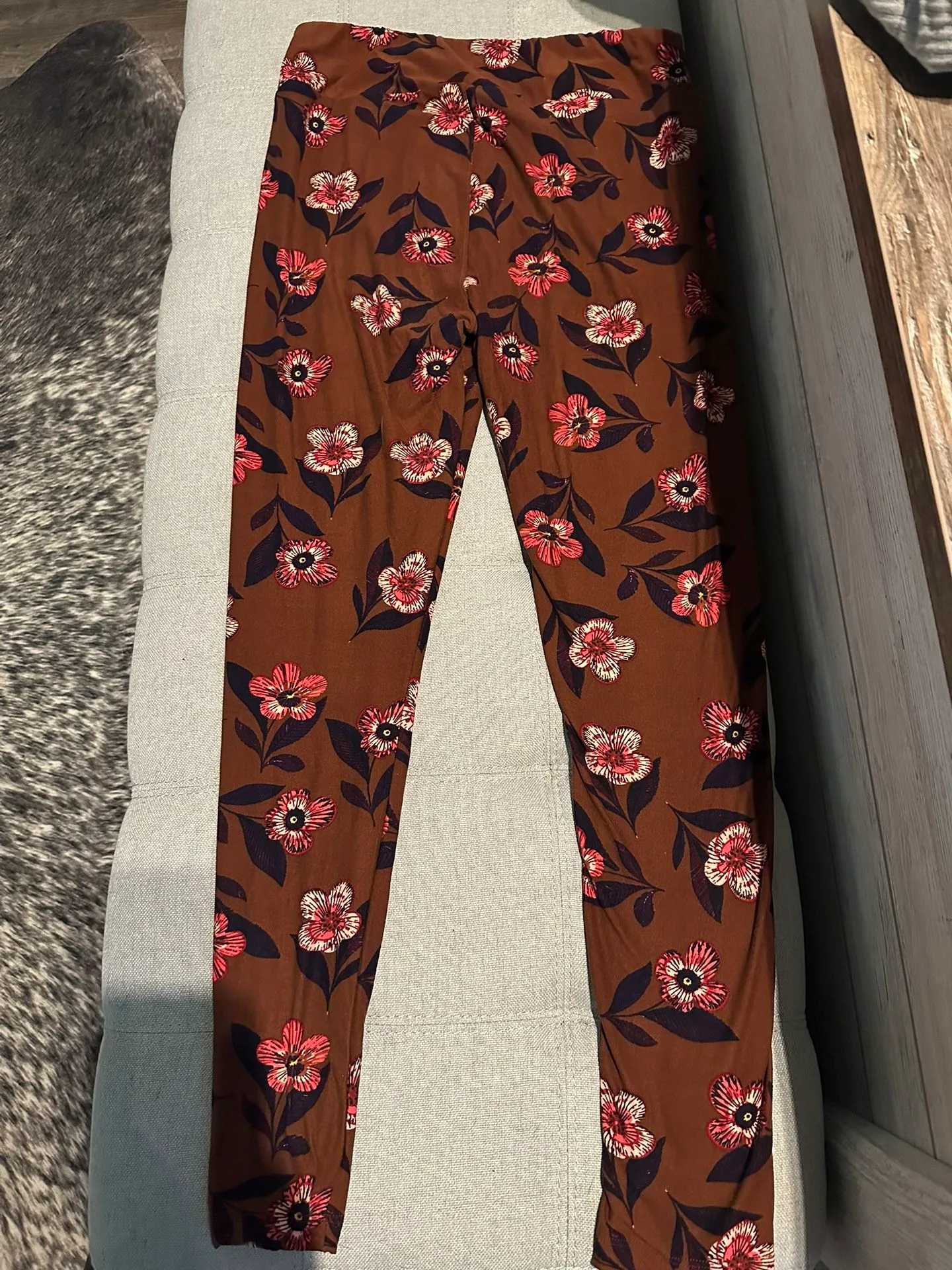 Lularoe Tall & Curvy Leggings thumbnail