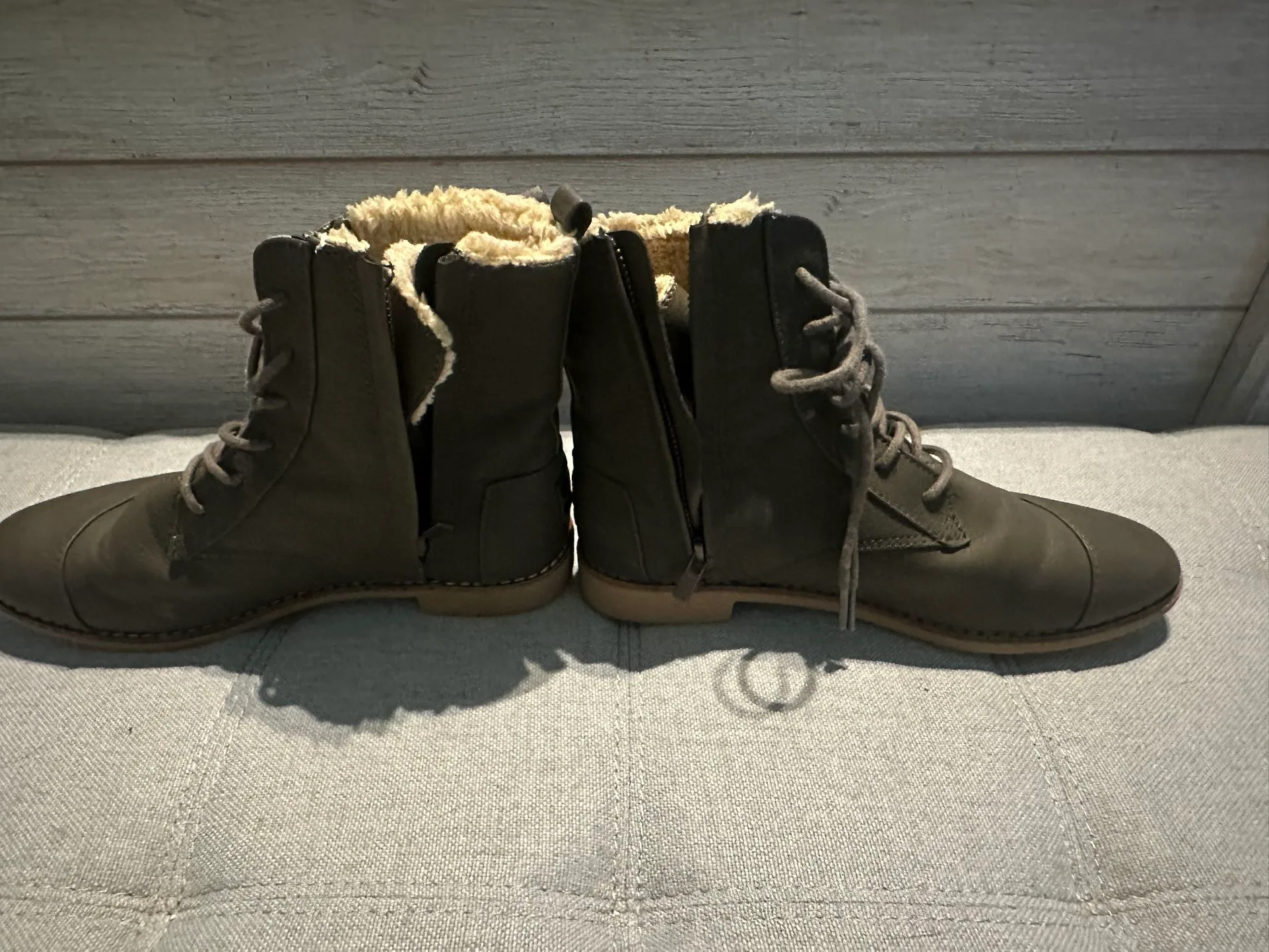 Tom’s Women’s Boots thumbnail