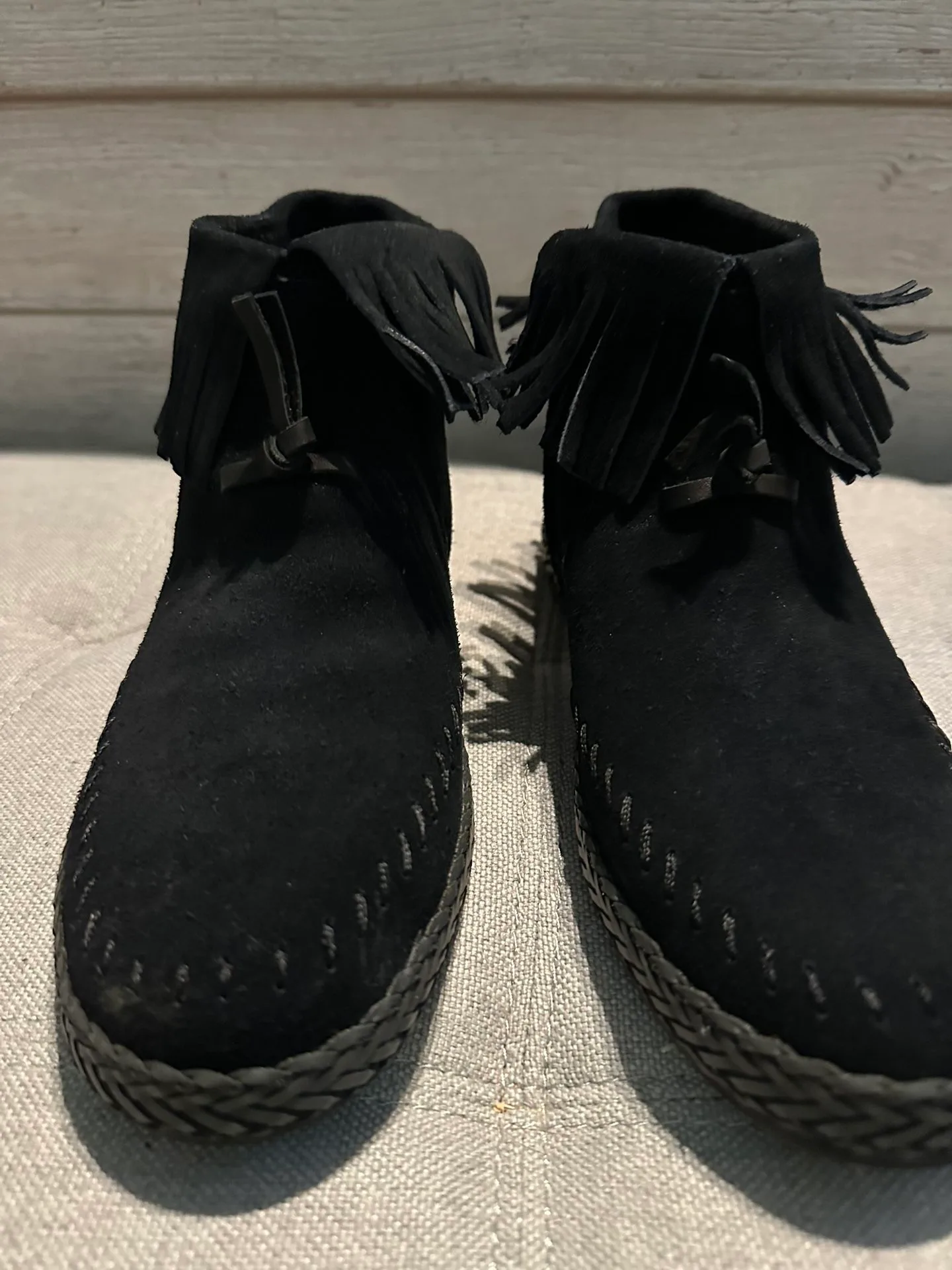 Ugg Boots image indicator(2)