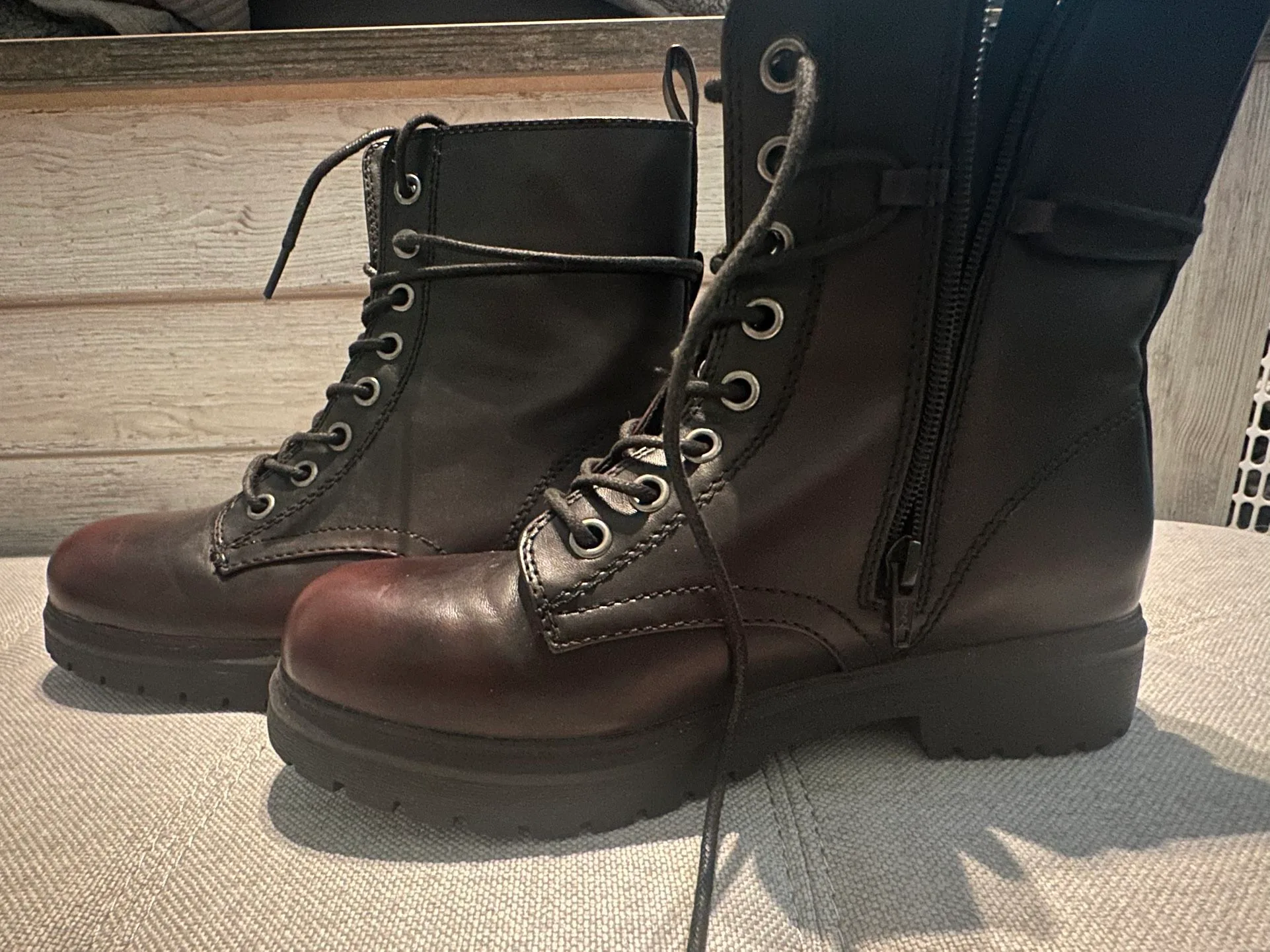 SO Women’s Boots thumbnail