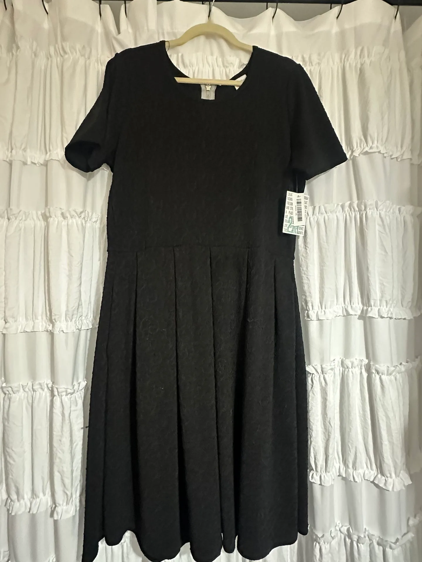 Lularoe Amelia Dress - 2XL thumbnail