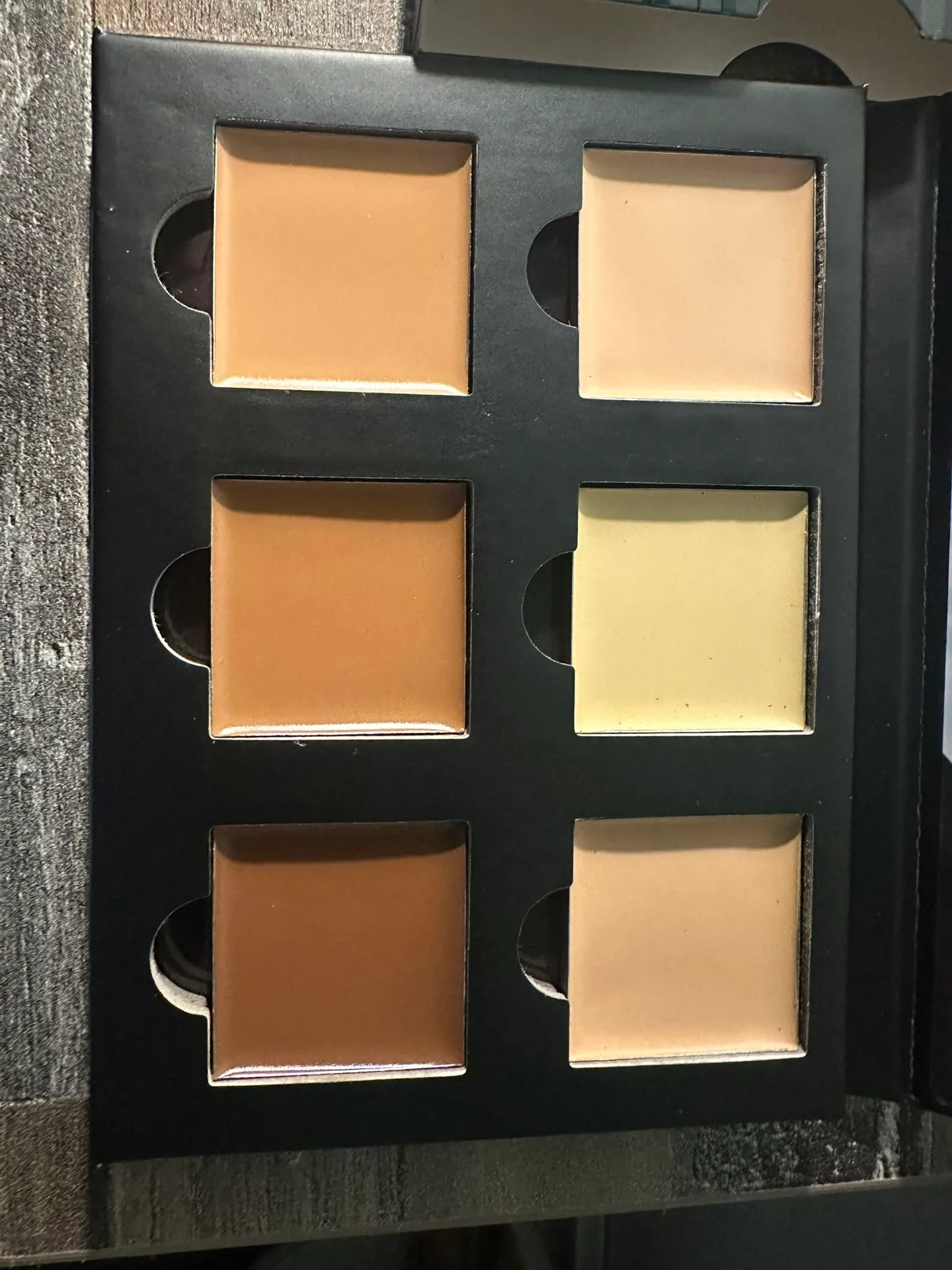 aesthetica contour thumbnail