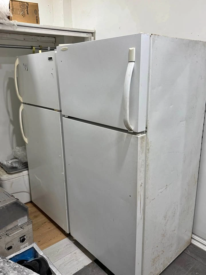 Frigidaire Top-Freezer Refrigerators x2