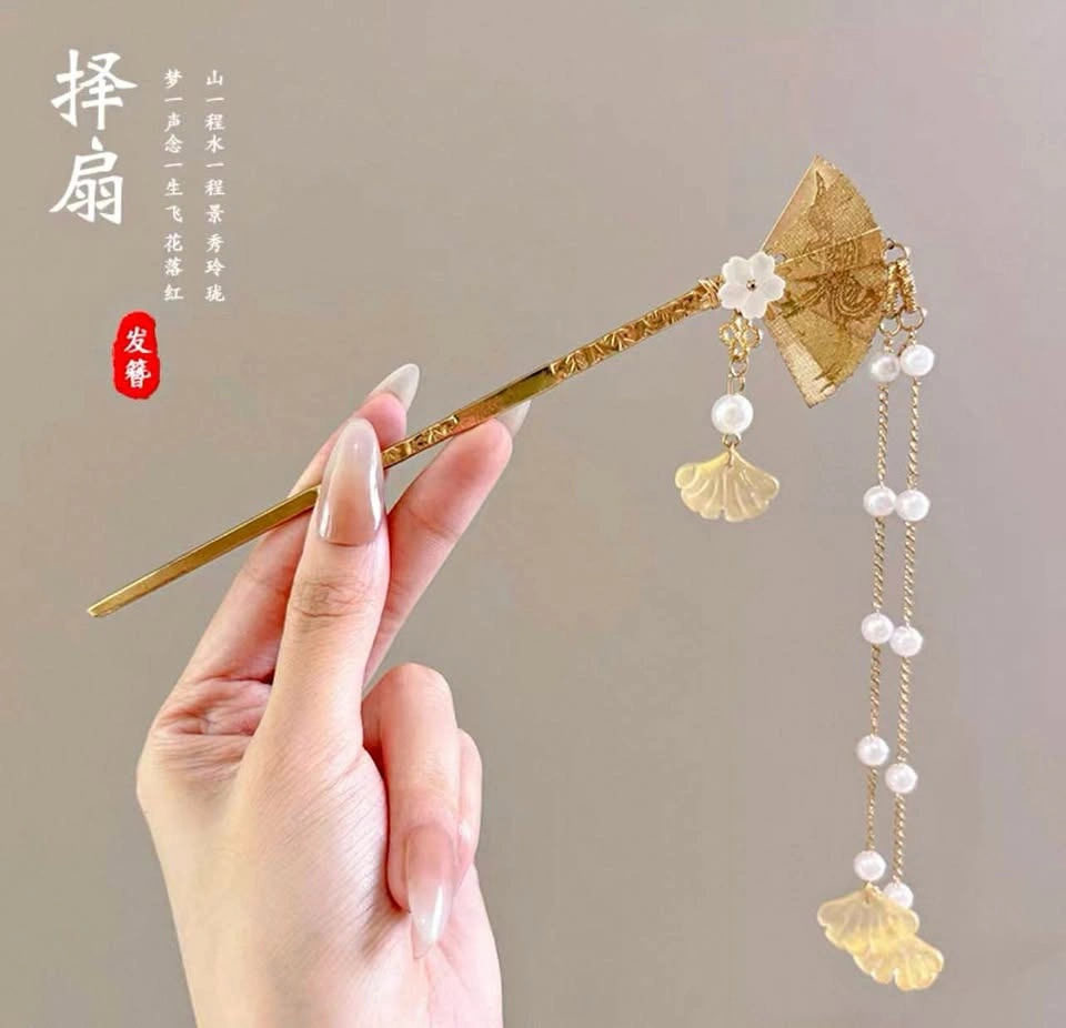 Traditional Chinese Fan and Ginkgo Leaf Hair Stick
