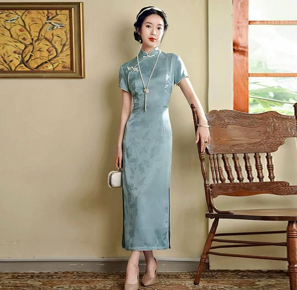 Traditional Chinese Cheongsam Qipao Dress Size S