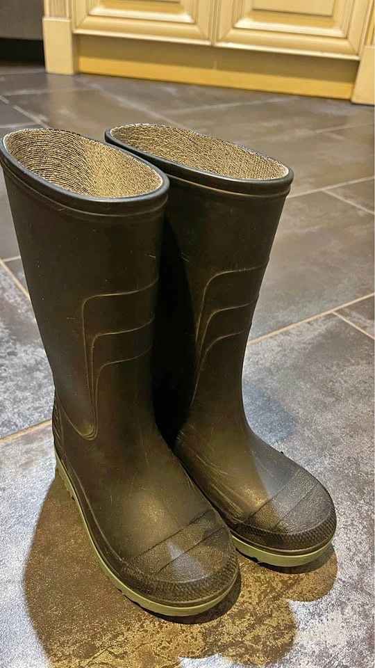 George Black Rain Boots kids size 11