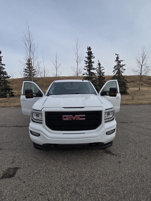 2017 GMC Sierra 1500 Crew Cab 4x4 - 5.3 V8 - photo 2