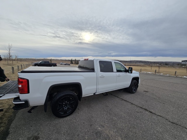 2017 GMC Sierra 1500 Crew Cab 4x4 - 5.3 V8 - photo 5