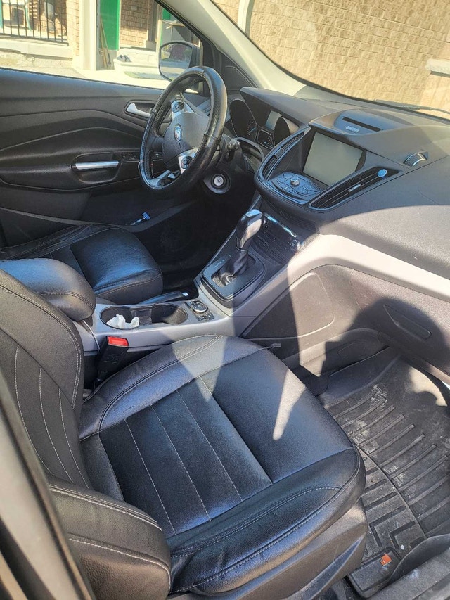 2014 Ford Escape SE loaded AWD leather navigation sunroof - photo 2