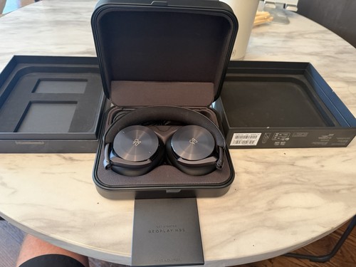 Bang & Olufsen - Beoplay H95 Premium Wireless ANC Headphones