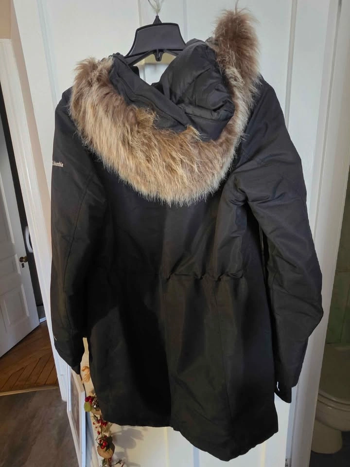 Columbia Women's Little Si Parka – Black- excellent condition-XL - photo 2