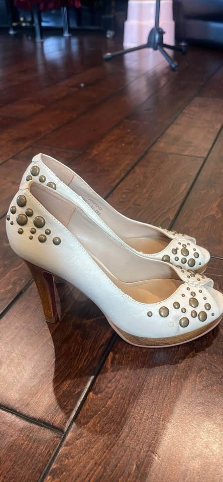 Women’s Daphne Studded Peep Toe Pumps (size 5.5) - photo 2