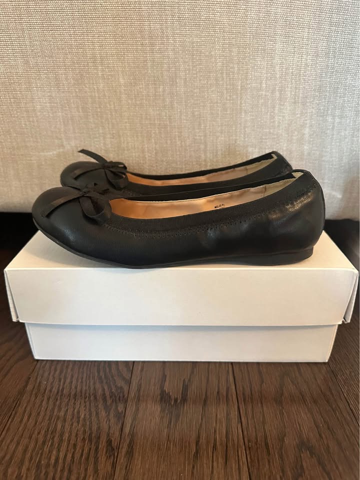 Girls Ballet Flat Shoes - Nordstrom - EUC - photo 2