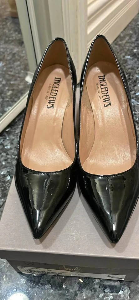 Ingledew's Black Patent Leather Pumps