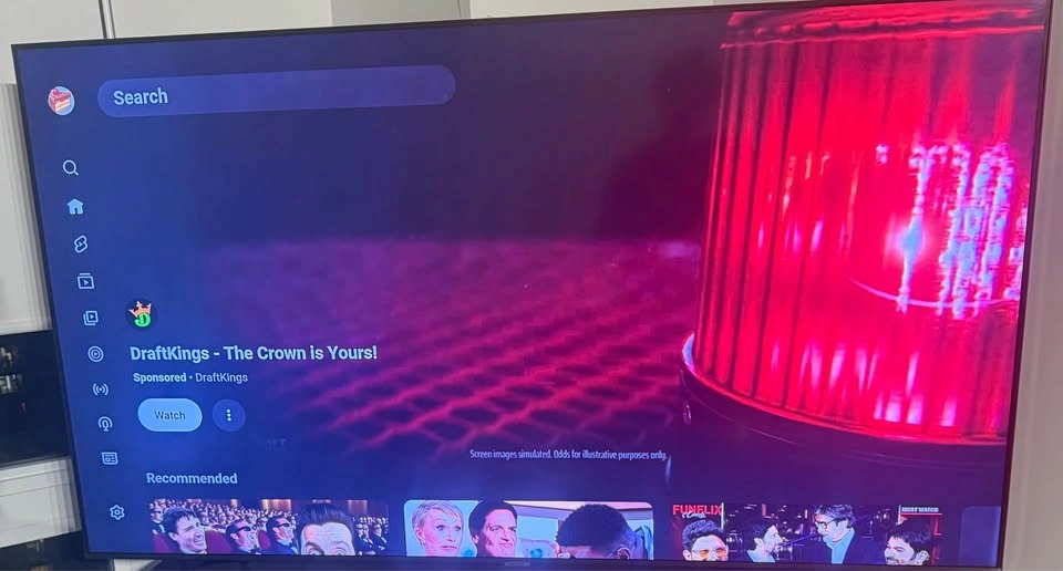 70" Samsung TU7000 4K Smart TV - photo 3