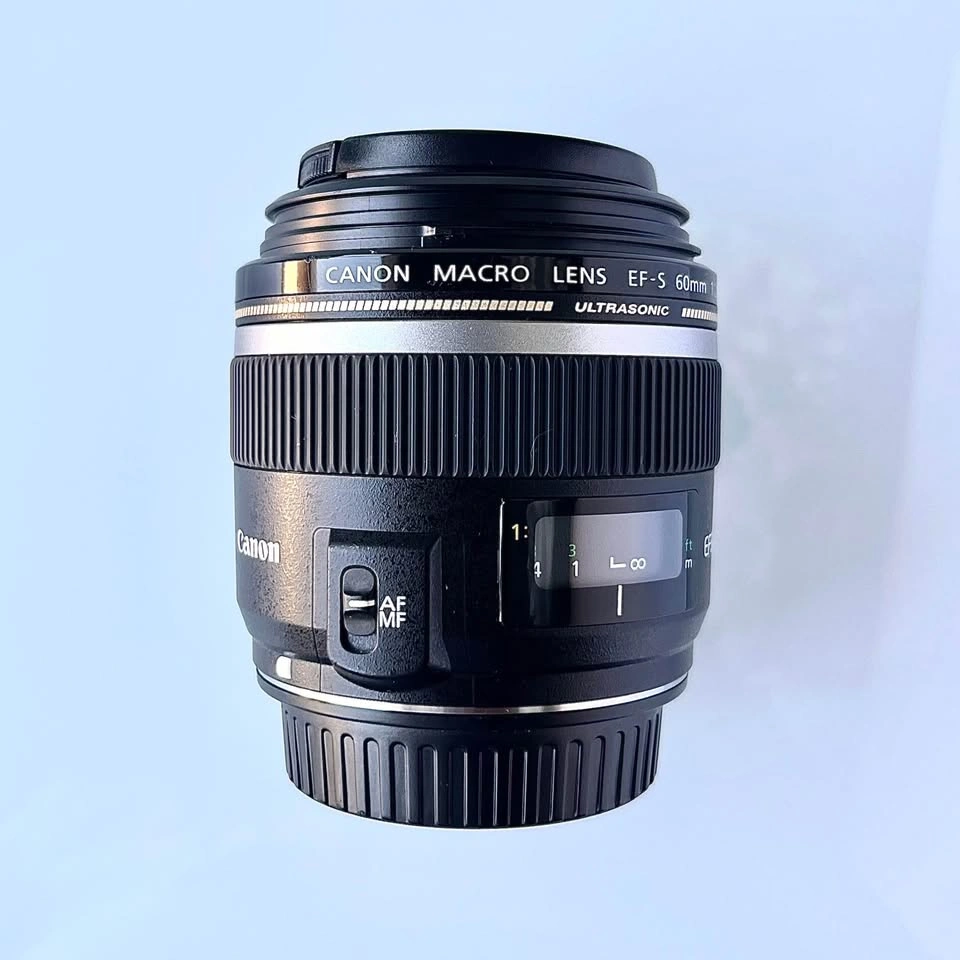 Canon EF-S 60mm f/2.8 Macro USM Lens - photo 4