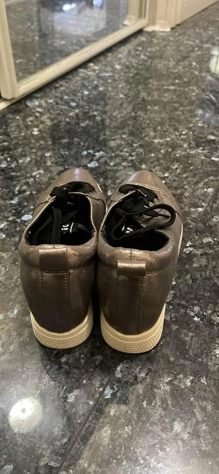 Keri Metallic Bronze Sneakers - photo 3