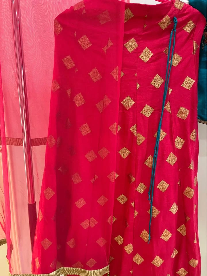 Pink & Gold Chaniya Choli with Teal Blue Blouse (Age 9-12) - photo 4