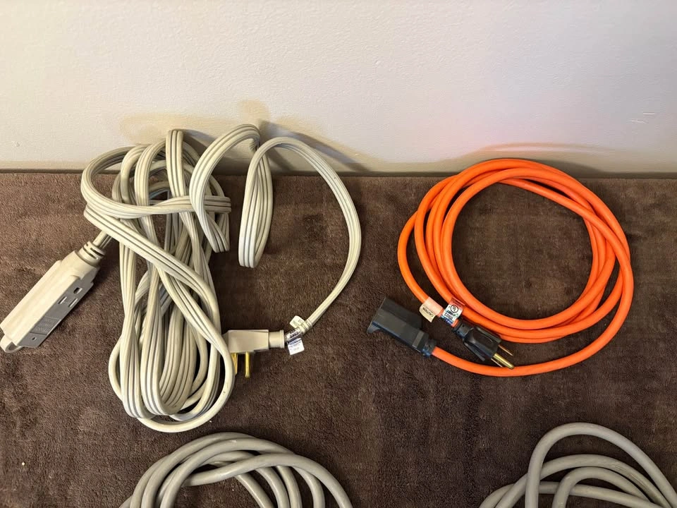 Extension cord, power strip - photo 2