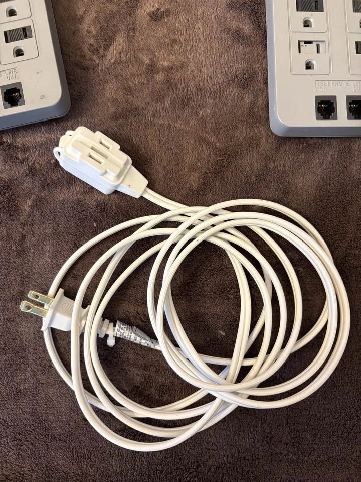 Extension cord, power strip - photo 4