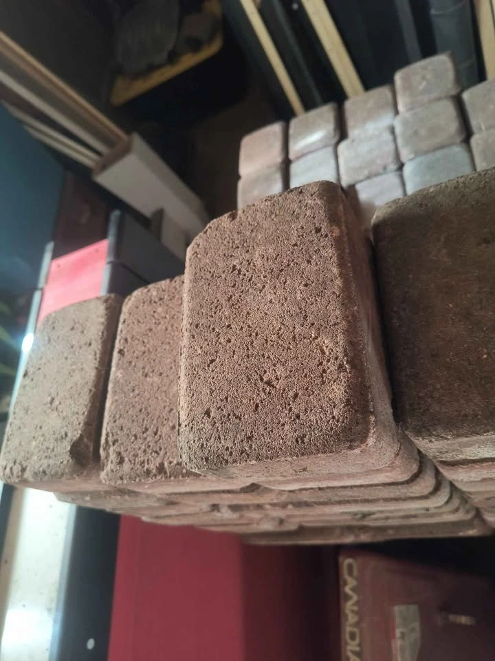 Red cobblestone pavers - photo 2