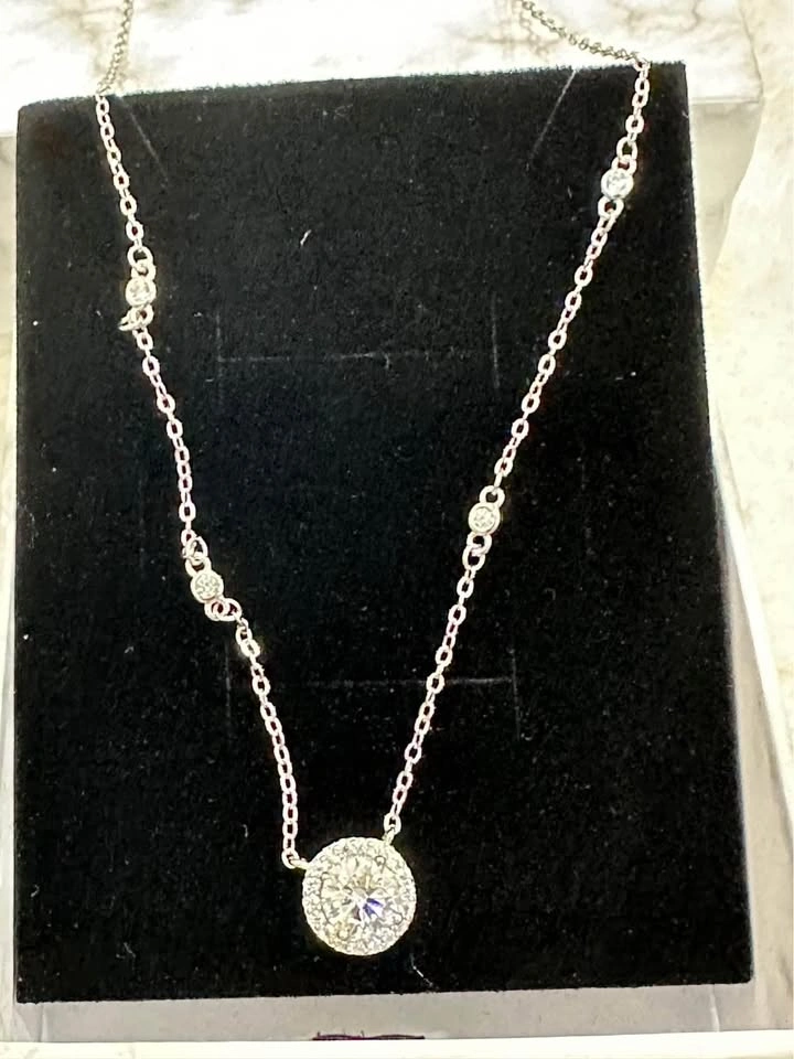 1CT VVS1 GRA Certified Moissanite Diamond Necklace - photo 3