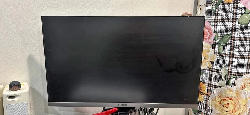 Gaming Pc and Monitor - photo 4