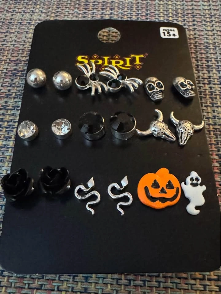 Halloween inspired earrings 🎃👻💀 18 pieces 9 pairs - photo 3
