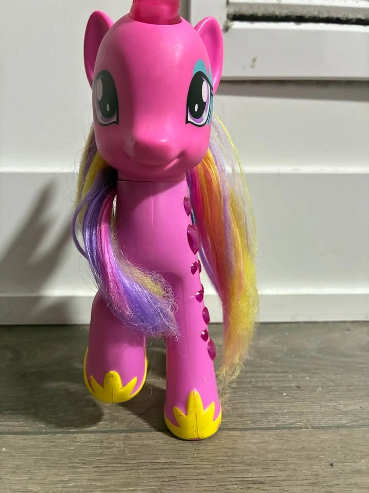 My Little Pony Glowing Hearts Princess Cadance - photo 4