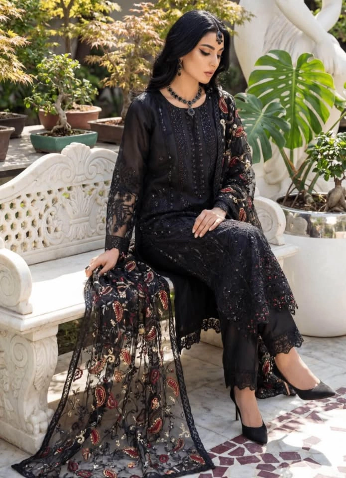 BLACK Small Women’s Party/Festive Pakistani/Indian Dress - photo 4