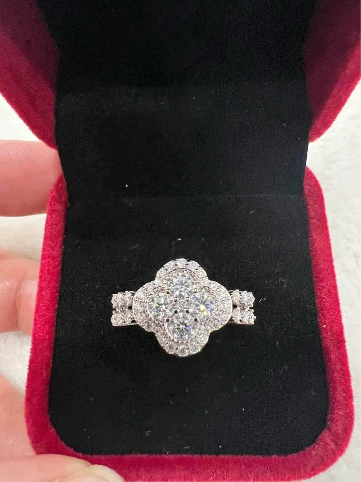 Dazzling Clover Halo Moissanite diamonds Ring Size 8
