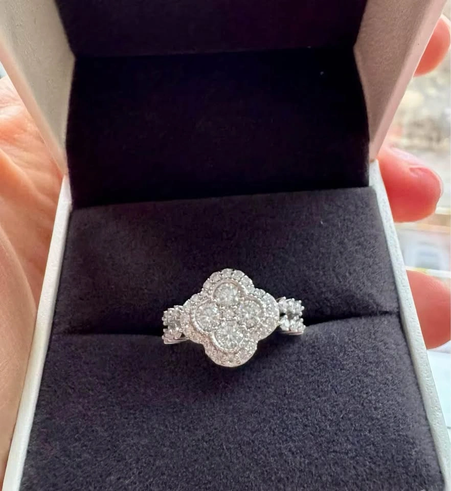Dazzling Clover Halo Moissanite diamonds Ring Size 8 - photo 3