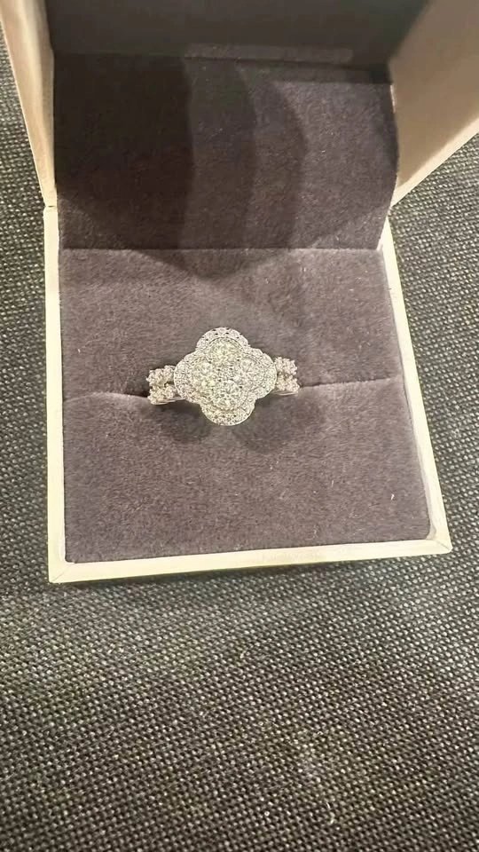 Dazzling Clover Halo Moissanite diamonds Ring Size 8 - photo 4