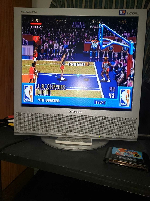 Sega Genesis model 2 + 2 Games - photo 3