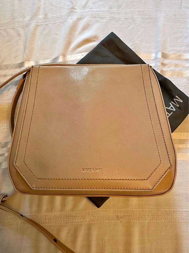 Matt & Nat Crossbody Bag