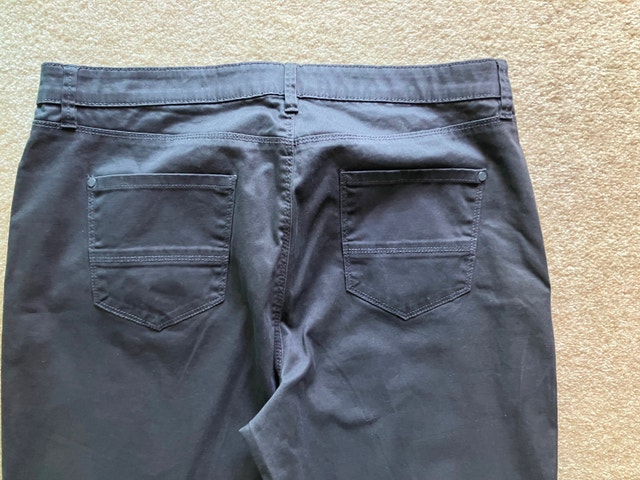Size 11 Reitmans Pants - photo 3