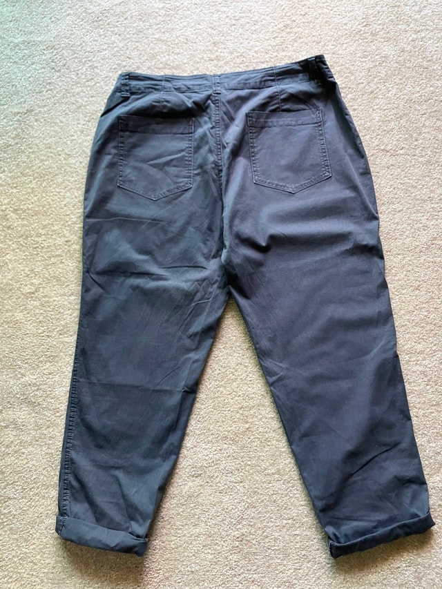 Ricki's Grey Capris - photo 2