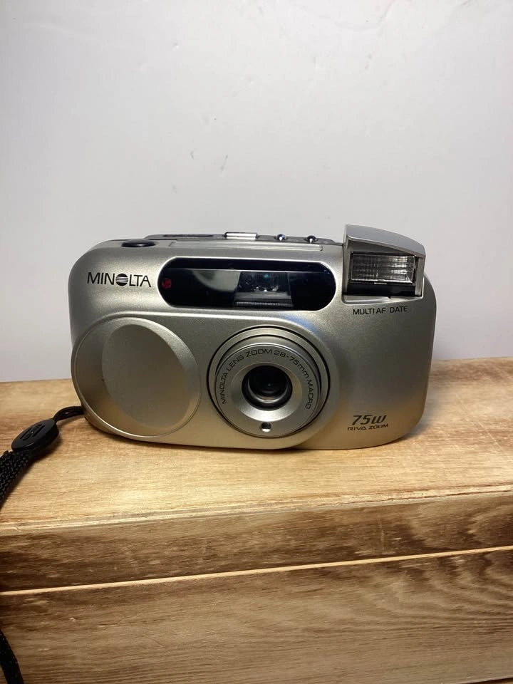 Minolta 75W Film Camera – Excellent Condition