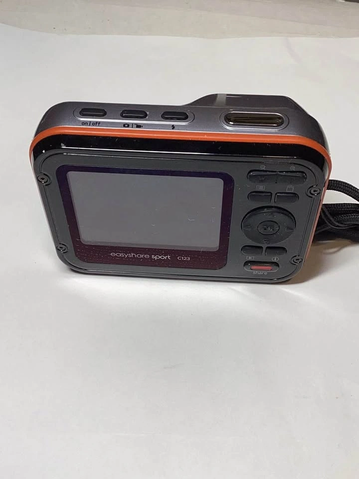 Kodak EasyShare Sport C123 Waterproof Digital Camera - photo 3