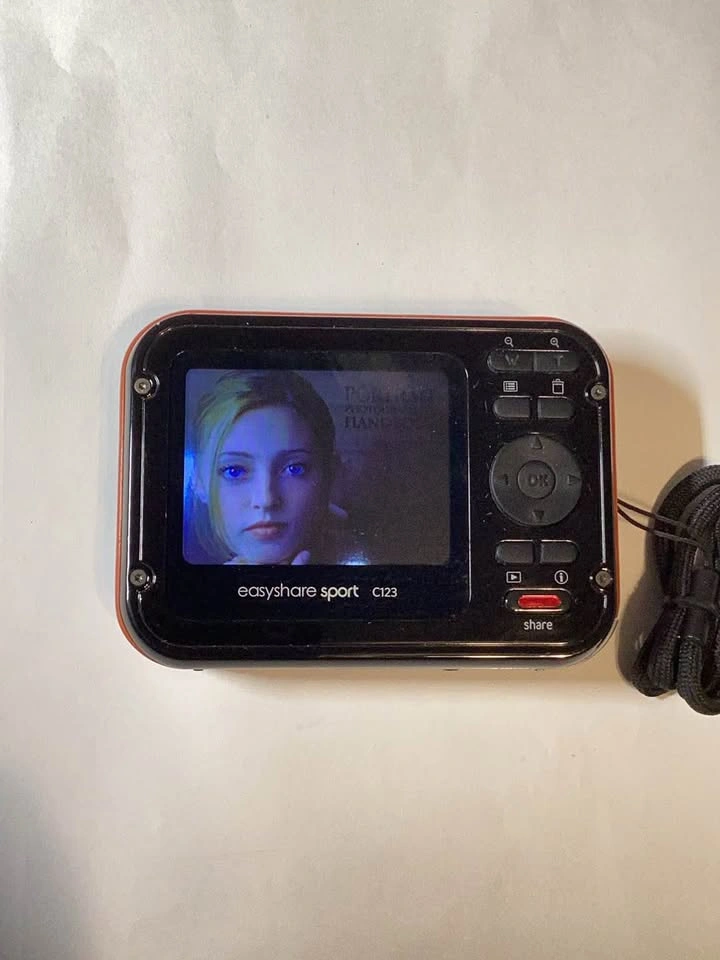 Kodak EasyShare Sport C123 Waterproof Digital Camera - photo 4